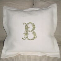 FancyVicCushion.jpg (12095 bytes)
